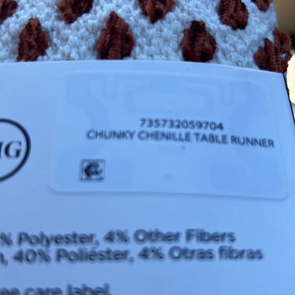 NWT Better Homes & Gardens Diamond Cotton Rich 14" x 72" Table Runner - Picture 8 of 8